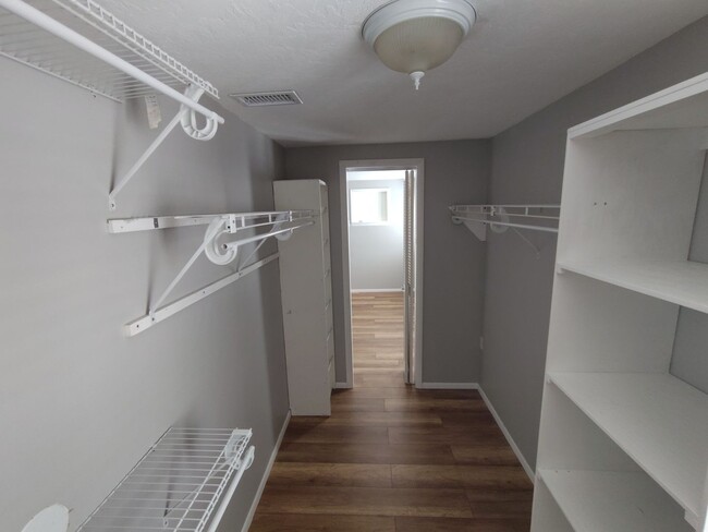 Building Photo - Coming Soon!!  Avaliable May 1, 2025 Spaci...