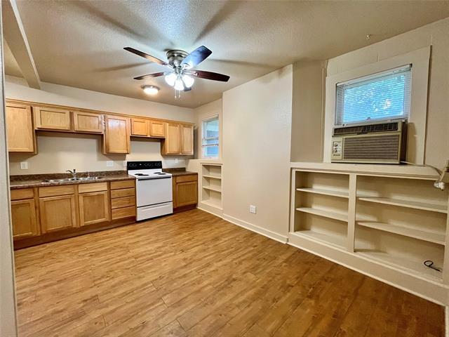 Building Photo - 301 Amarillo St