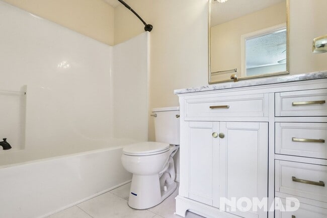 Building Photo - 1015 Chelsea Dr