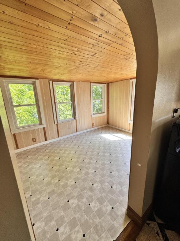 Building Photo - 20062 W Ridge Ave