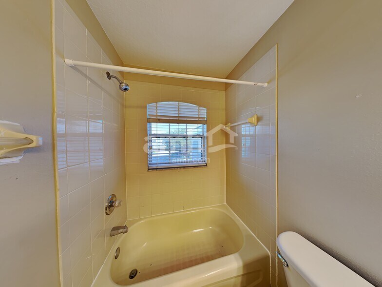 Building Photo - 7009 Cascades Ct