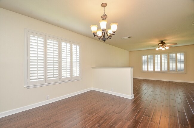 Building Photo - 6230 Canyon Rock Way