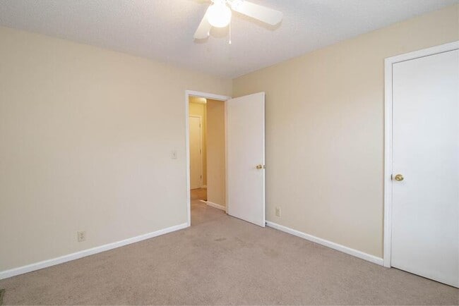 Building Photo - 117 Hickory Trace Rd