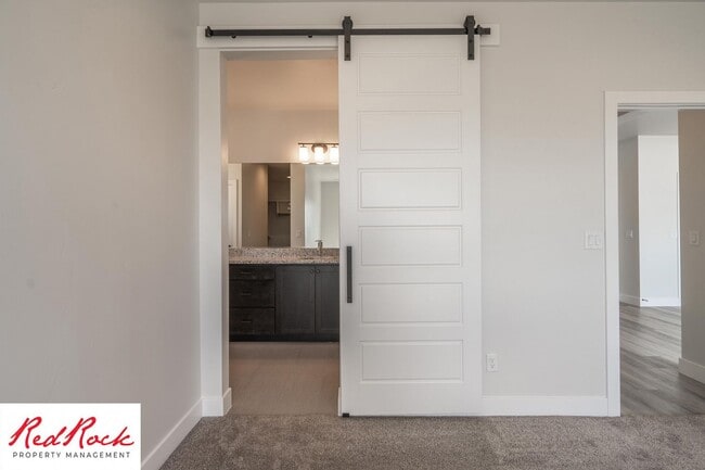 Building Photo - Modern 3 Bedroom Single-Level Home in Vill...