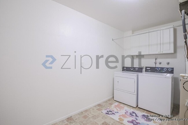 Building Photo - 640 E 3990 S