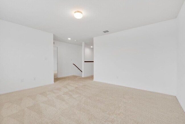 Building Photo - Charming 4-Bedroom Home in Cinco Lakes – Community Amenities & Prime Location!