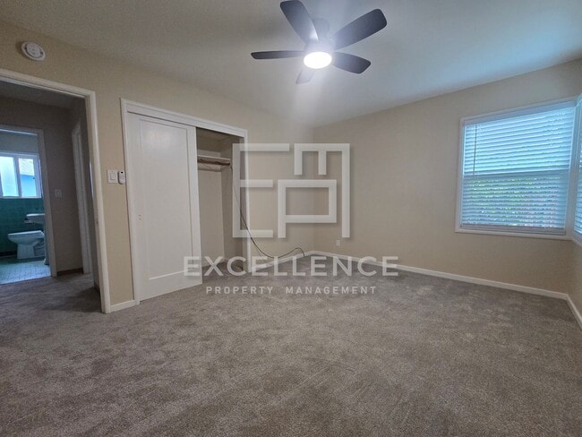 Building Photo - 3/1 Home on Spacious Lot With New Windows/...