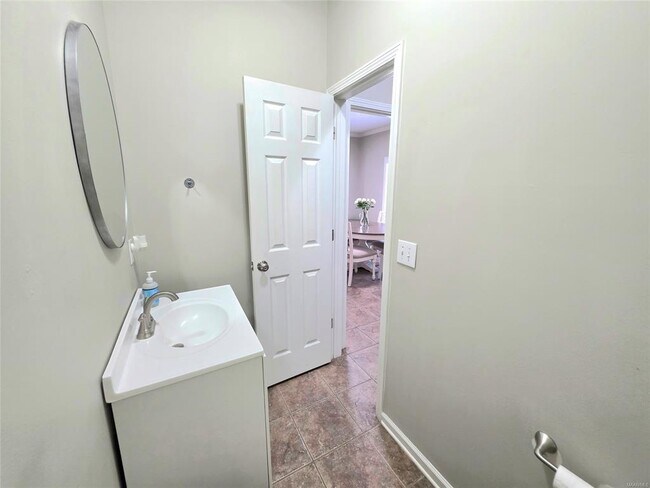 Building Photo - 607 Forest Trail