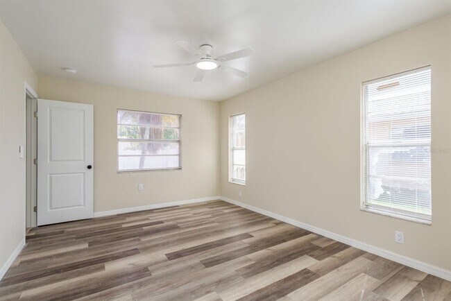 Building Photo - 2977 Palmetto Ct