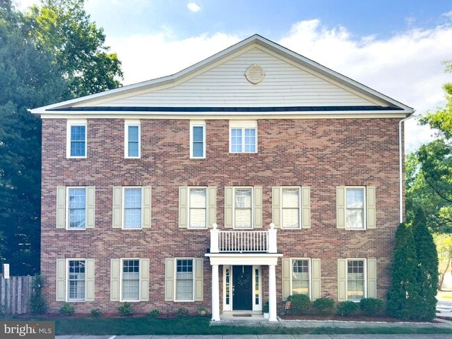 Building Photo - 8320 Dockray Ct