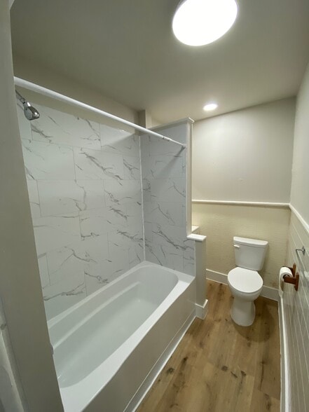 Bathroom - 539 Isbell St