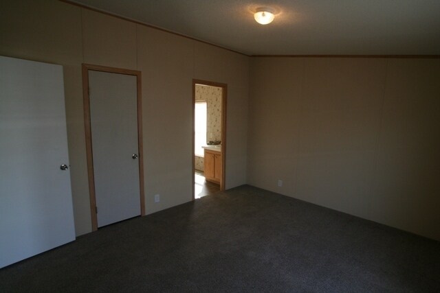 Building Photo - 110 White Oak Dr