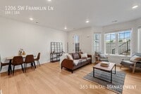 Building Photo - 1206 SW Franklin Ct