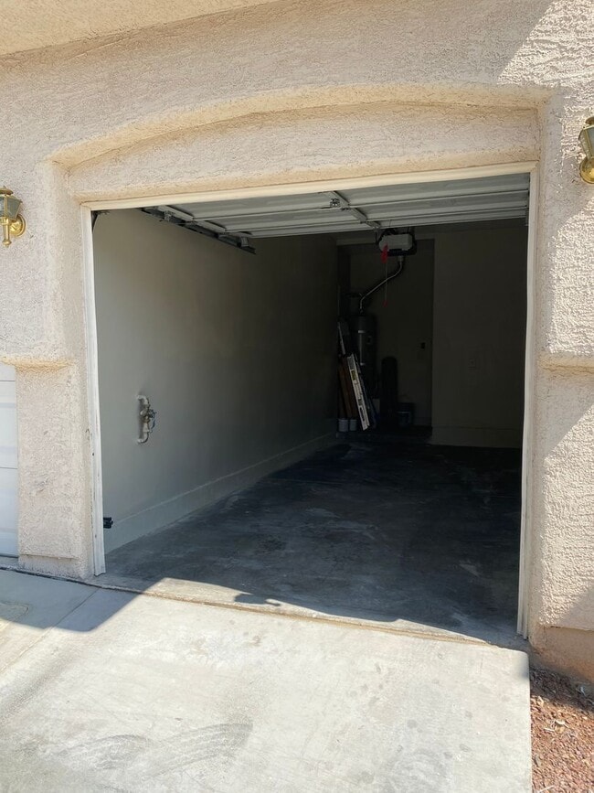 Building Photo - Remarkable totally renovated 2bed 2bath townhome is SW Las Vegas