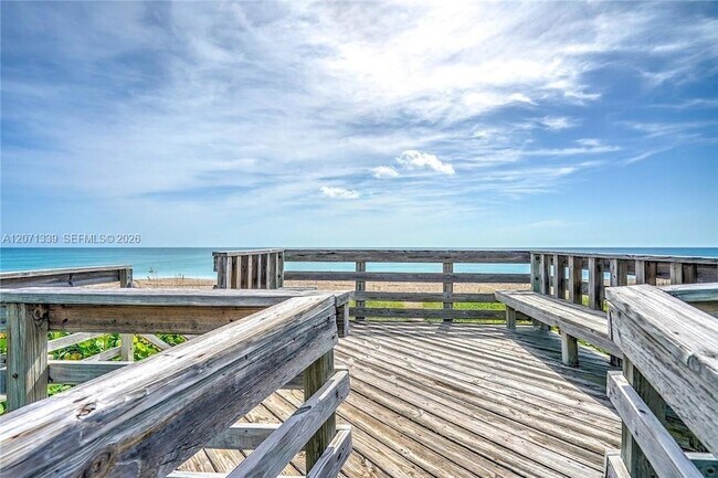 Building Photo - 11000 S Ocean Dr