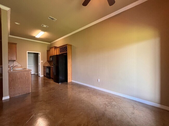 Building Photo - 3037 Breton St