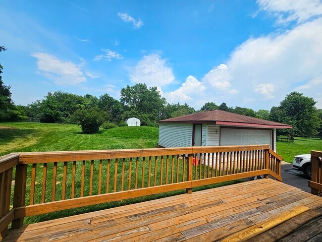 Building Photo - 7056 Osage Rd