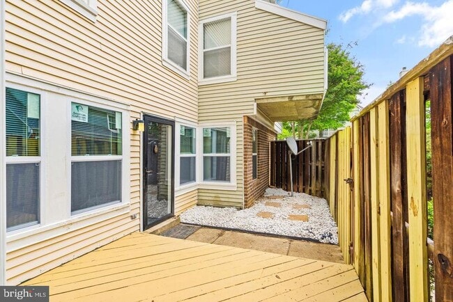 Building Photo - 4401 Pembrook Village Dr