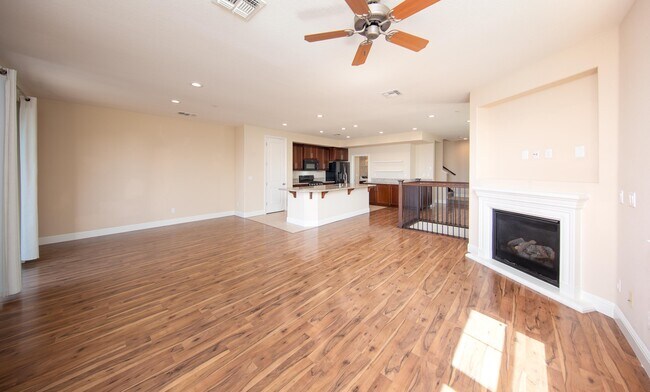 Building Photo - 6491 Bayview Dr