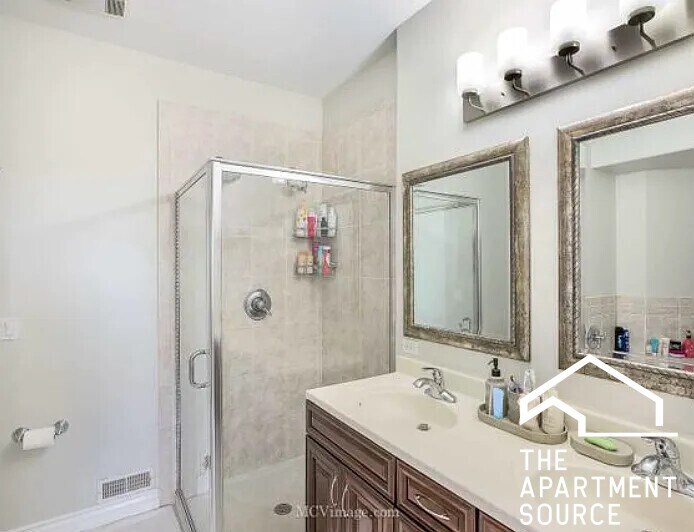 Building Photo - 148 Kimball St