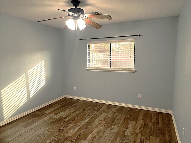 Building Photo - 3027 Sandpiper St