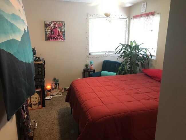 Building Photo - Take Over My Lease in January 2025 !!!!  Greenwood Estates has an Excellent 2 Bedroom, 1.5 Bath T...