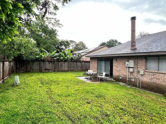 Building Photo - 21414 Park Run Dr