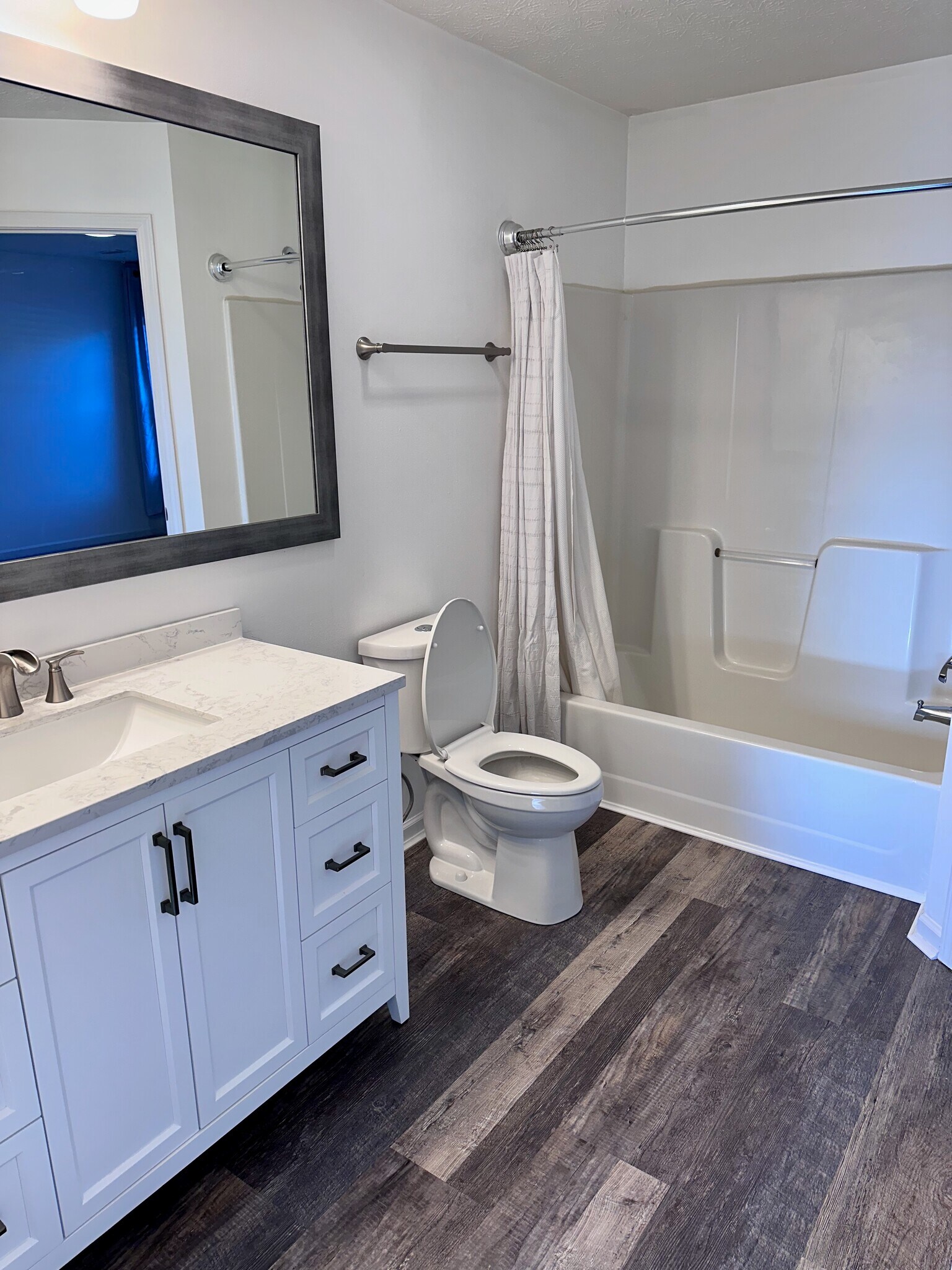 Bathroom Upstairs - 11 Fountain Dr