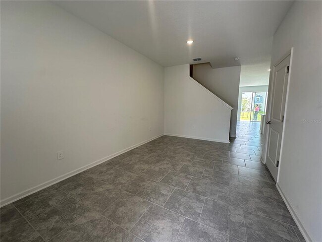 Building Photo - 3170 Laurent Lp