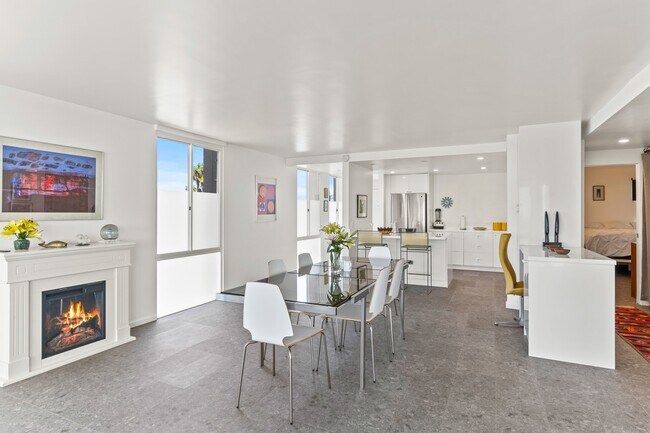 Building Photo - 1200 Harbor Dr N