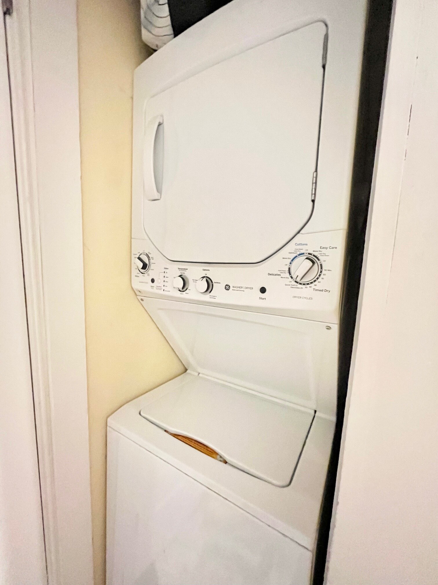 Building Photo - 719 Parker St