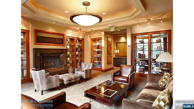 Building Photo - 8100 River Rd