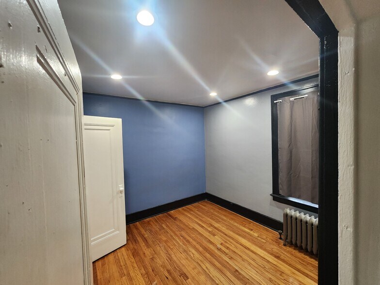 Building Photo - The Rochelle aka Fourth Willis