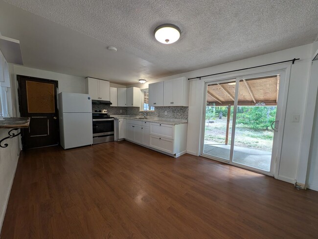 Building Photo - 11759 Gable Ave SW
