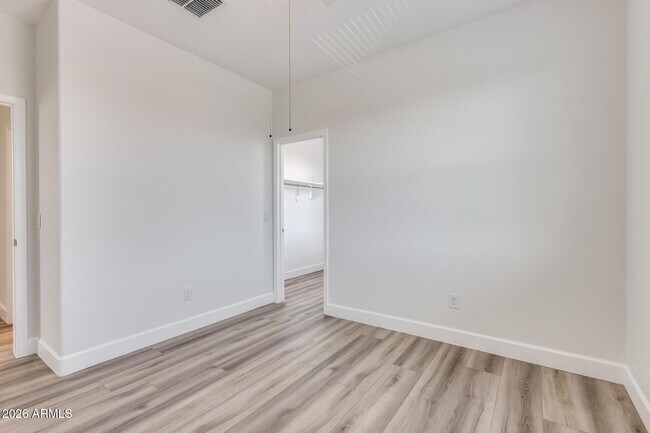 Building Photo - 4750 E Chromium Rd