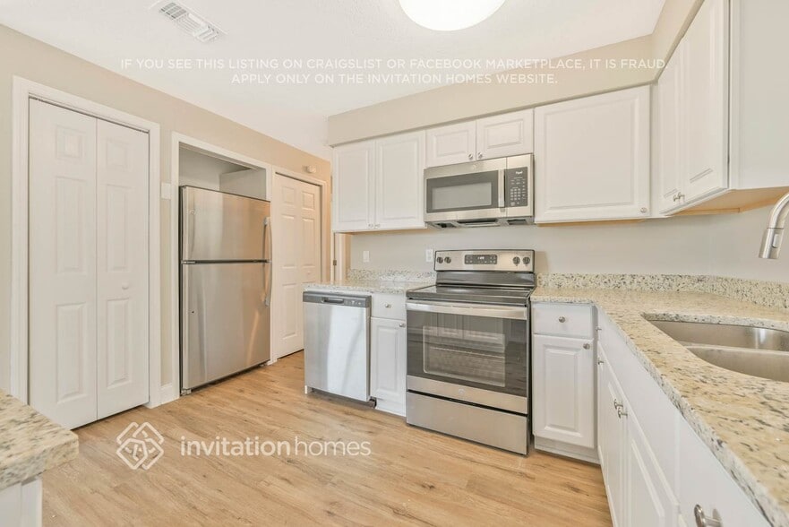 Building Photo - 1830 Williams Manor Ave