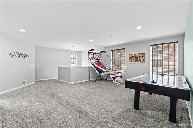 Building Photo - 49645 Hartwick Dr