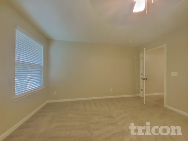 Building Photo - 121 Hickory Sta Ln