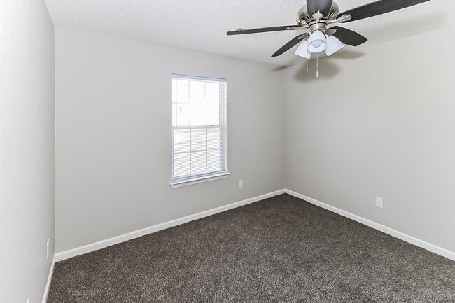 Building Photo - 4891 Top Notch Loop