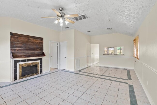 Building Photo - 3763 Quiet Pl Dr