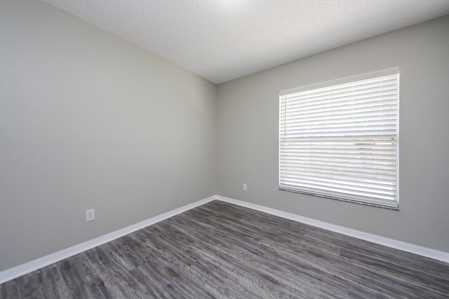 Building Photo - 11530 Foxglove Dr