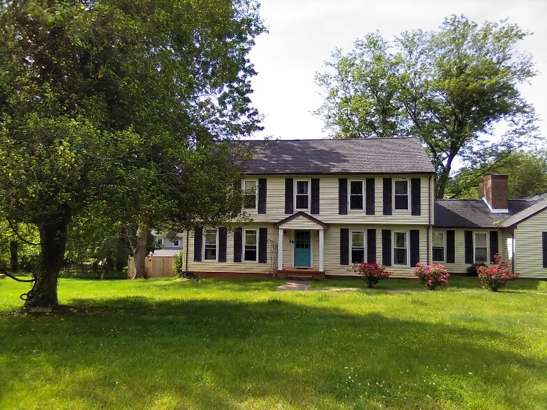 Building Photo - 1625 Maiden Ln