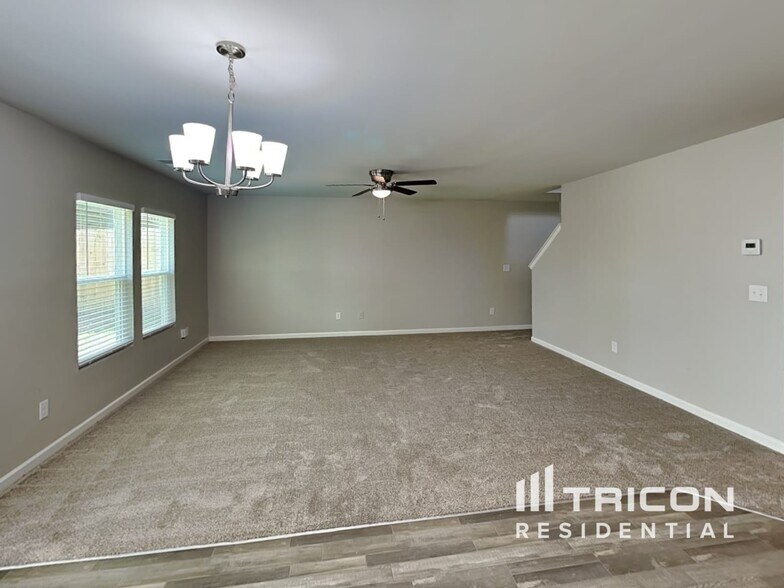 Building Photo - 341 Freeman Cir