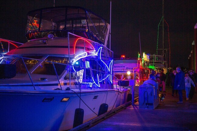 Building Photo - 841 S Gaines St