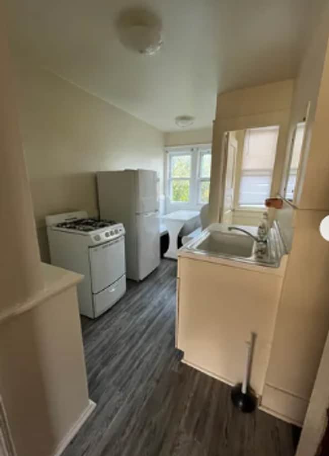 Building Photo - 361 W 22nd St