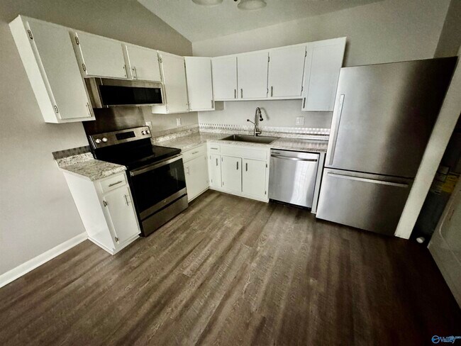 Building Photo - 3702 Squaw Valley Dr SW