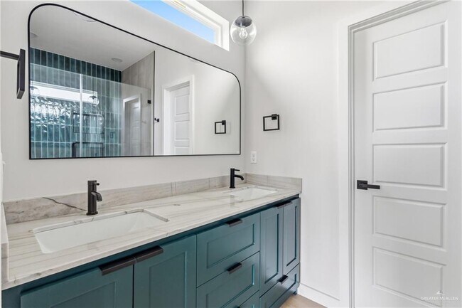 Building Photo - 14 Bicentennial Blvd