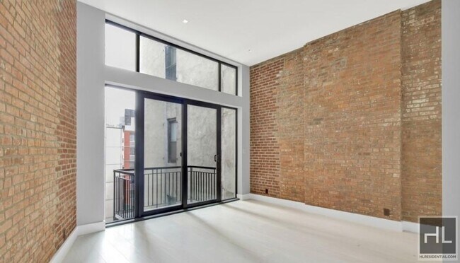 Building Photo - 319 Bowery