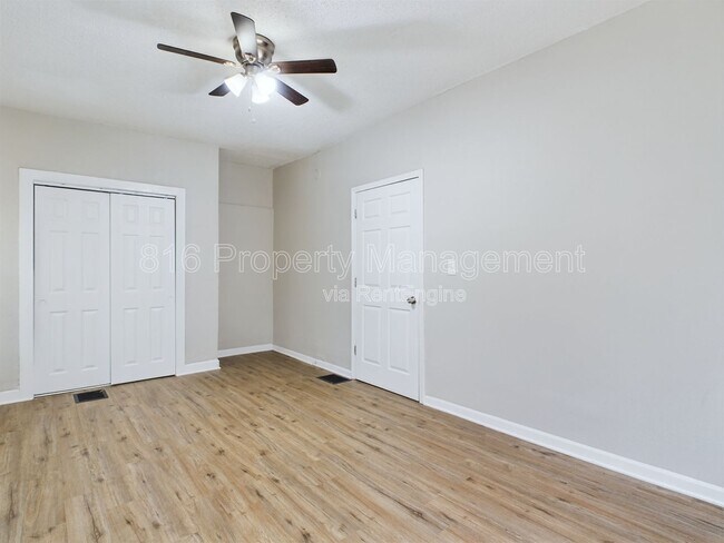 Building Photo - 5218 Highland Ave