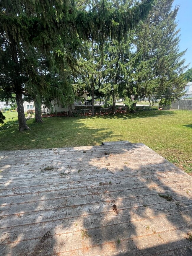 Building Photo - 2 bedroom 1 bath home
